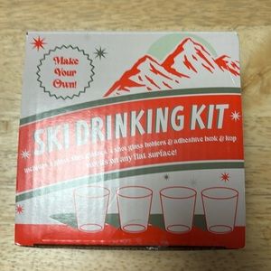 Ski drinking kit - Includes 4 glass shot glasses and holders.